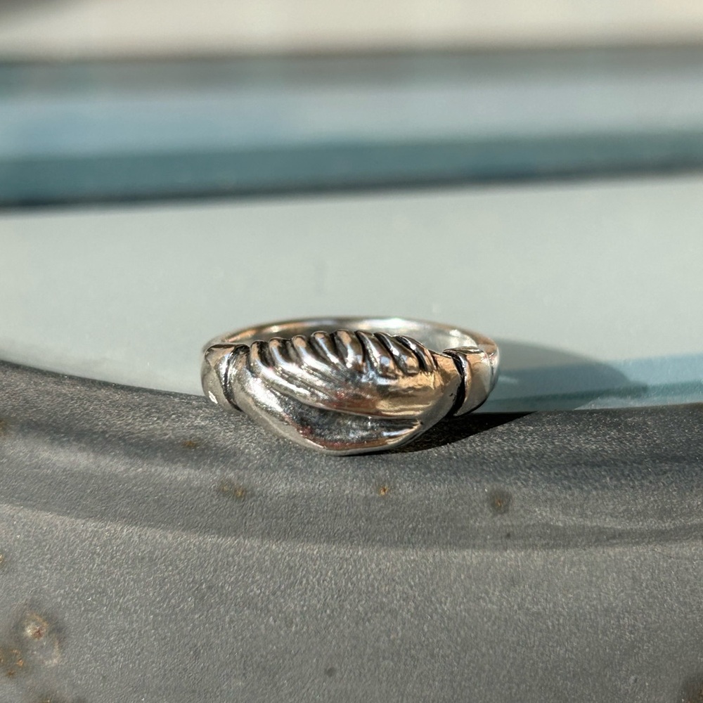Retired James Avery Friendship Ring size 6.5